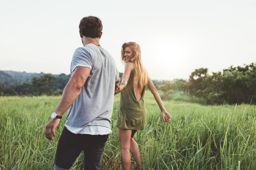 How to Tell If a Sagittarius Man Likes You